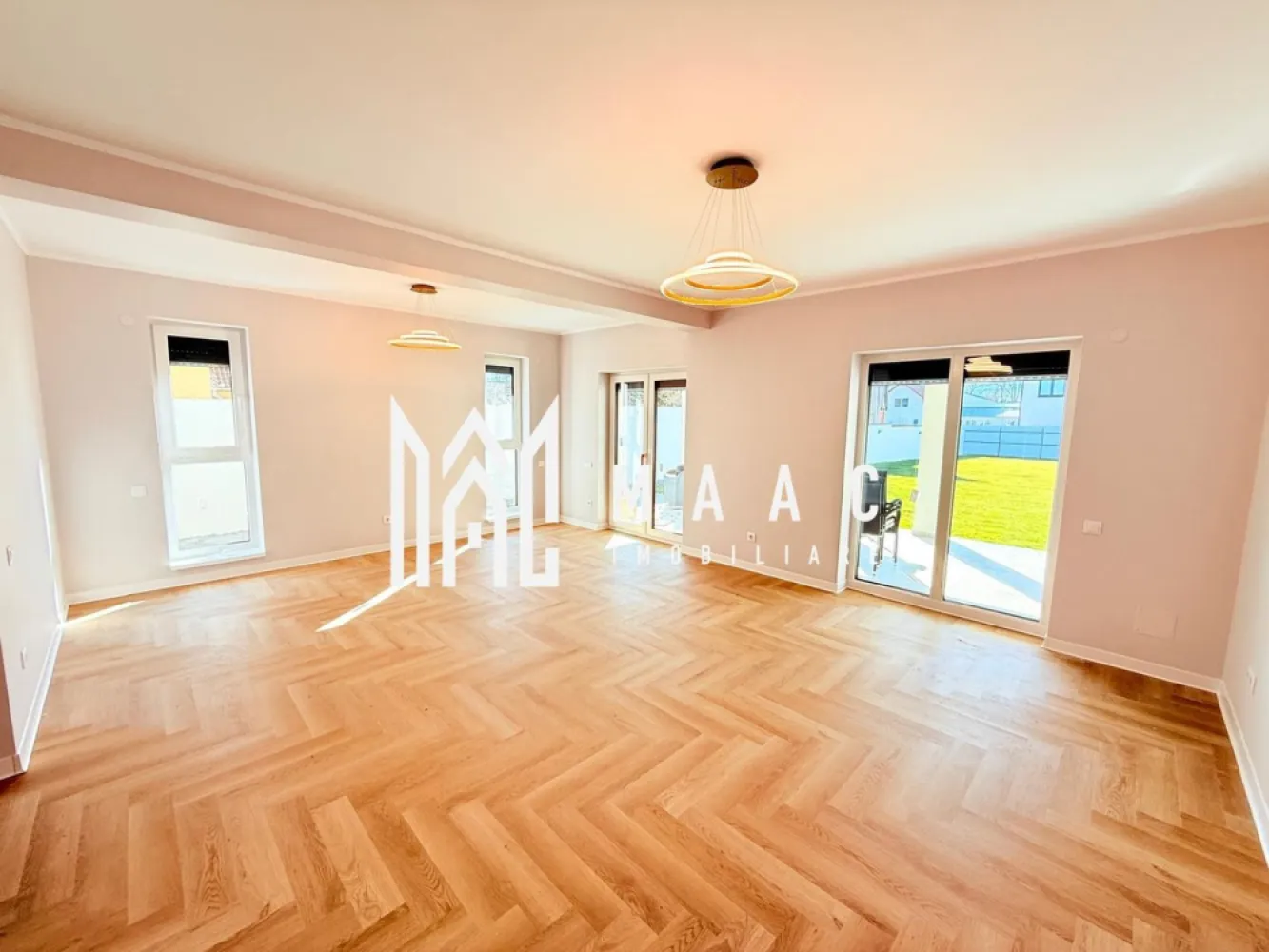 Casa individuala | 4 camere | La cheie | 644 MP | Selimbar