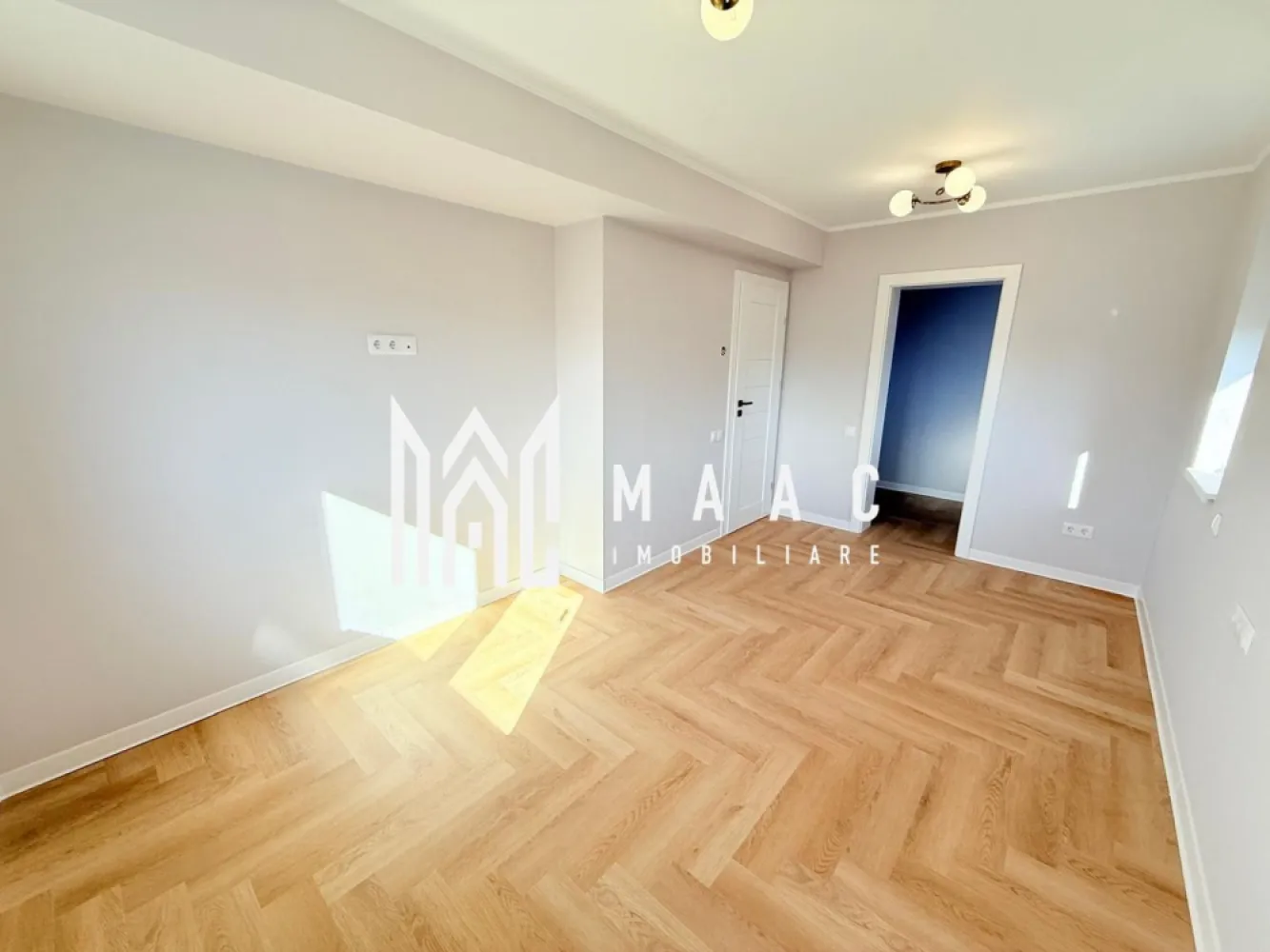 Casa individuala | 4 camere | La cheie | 644 MP | Selimbar