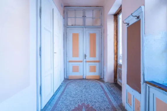 Apartament 2 camere parter înalt, amenajat complet.