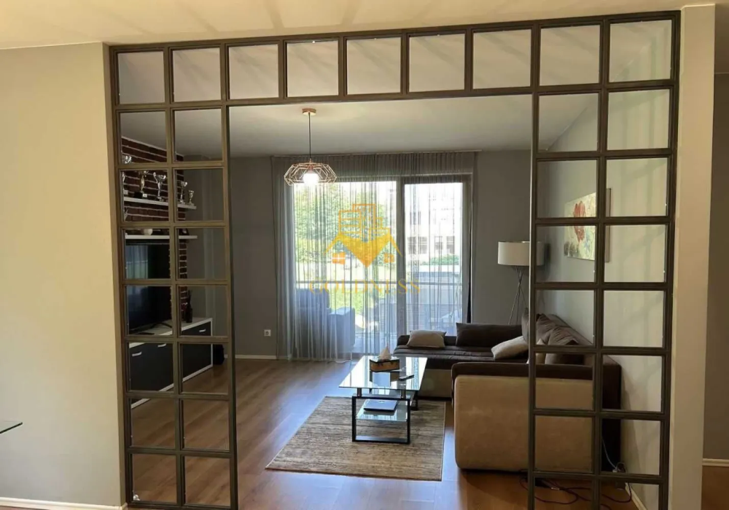 Apartment 3 camere 80 mp Riviera Luxury cu parcare. - GOLDNESS Imobiliare vă propune spre închiriere un apartament cu 3 camere, având o suprafață de 80 mp, complet mobilat și utilat, situat la etajul 1, într-un imobil modern din zona FSEGA – Iulius Mall.

Dispune de loc de parcare în parcarea subterană, cu acces controlat.

Se află în apropierea stațiilor de transport în comun, a centrului comercial Iulius Mall, magazinelor, restaurantelor, spațiilor verzi, farmaciilor și a altor puncte de interes.

Apartamentul este compartimentat astfel:

două dormitoare;
living spațios separat de bucătărie;
bucătărie complet mobilată și utilată;
două băi, una dotată cu cabină de duș și una cu cadă;
balcon generos.

Imobilul este situat într-un bloc modern, cu intrare securizată și sistem de supraveghere video, oferind confort și siguranță locatarilor.

Apartamentul este dotat cu toate cele necesare – centrală proprie, frigider, aragaz, hotă, mașină de spălat haine și alte electrocasnice utile pentru un trai confortabil.

Dacă sunteți interesați de acest apartament și doriți să îl vizionați, dar și pentru alte oferte, nu ezitați să ne contactați telefonic sau prin e-mail. Vă stăm la dispoziție!

Pentru intermediere se percepe un comision de 50% din prețul chiriei!