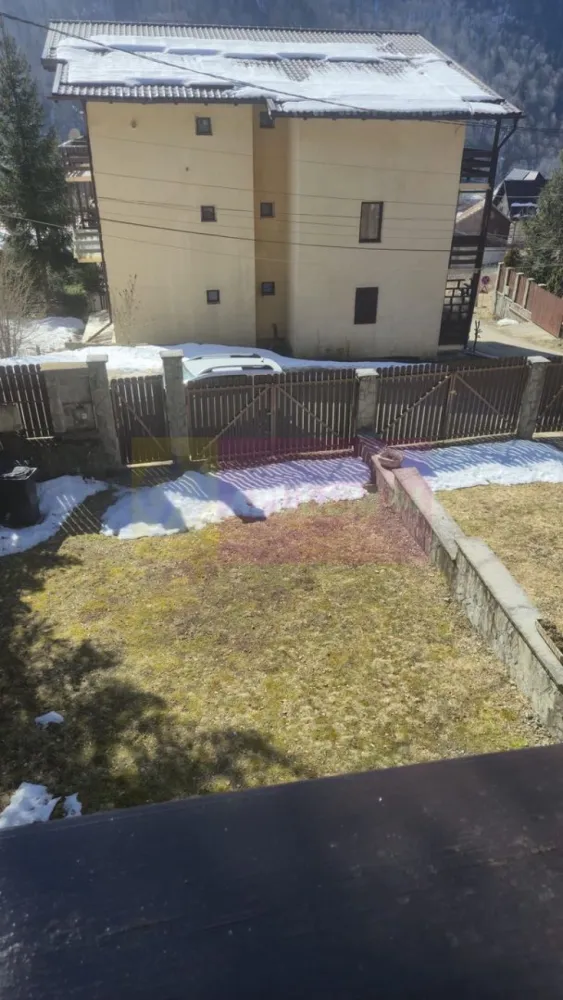 Vila duplex de vanzare cu 4 camere in Azuga