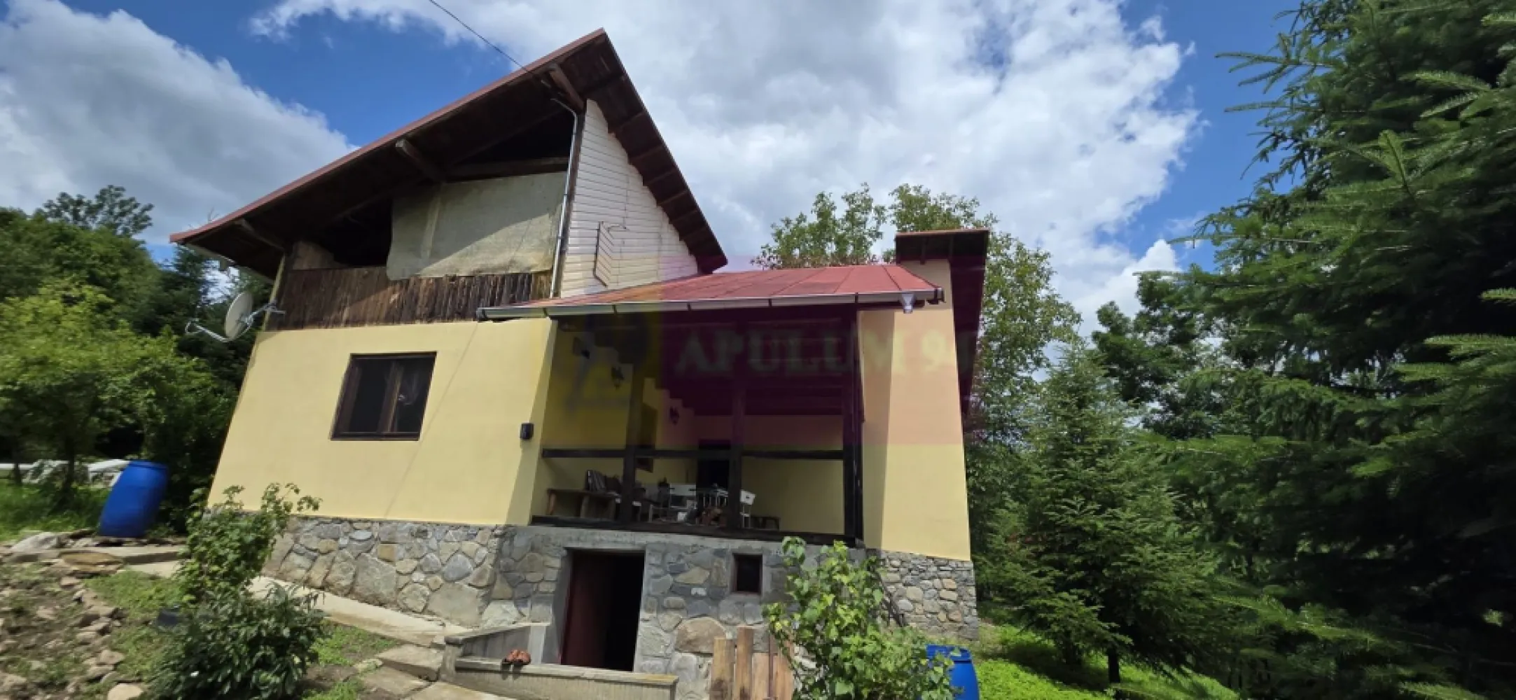 Cabana cu 5 camere de vanzare in Provita
