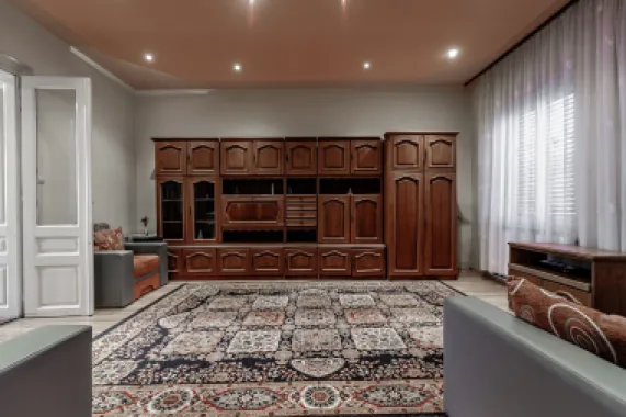 Locuință spațioasă cu grădină mare, în Aradul Nou, calea Timișorii