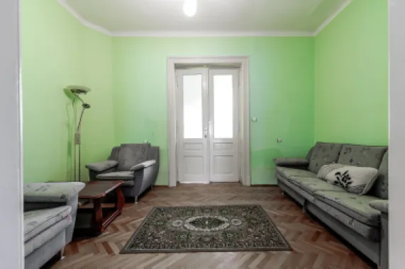 Locuință spațioasă cu grădină mare, în Aradul Nou, calea Timișorii