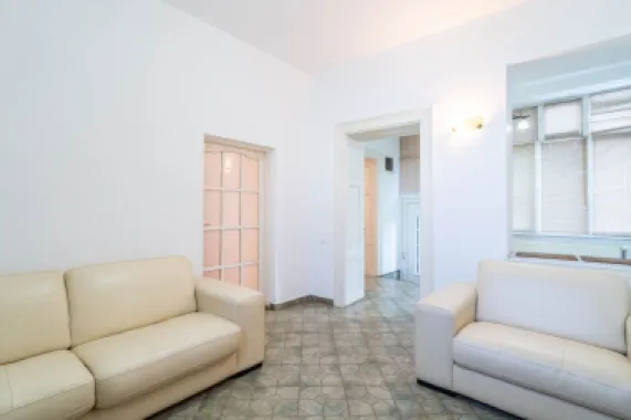Apartament central la casă, spațios, ideal pentru familie numeroasă.