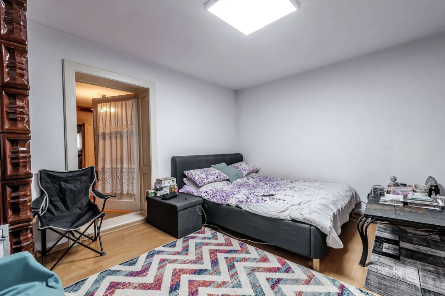 Locuință pentru familie mare apartament la casă, cu teren, Bujac.