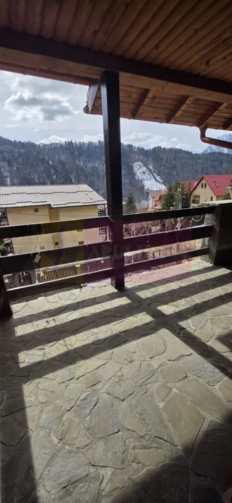 Vila duplex de vanzare cu 4 camere in Azuga