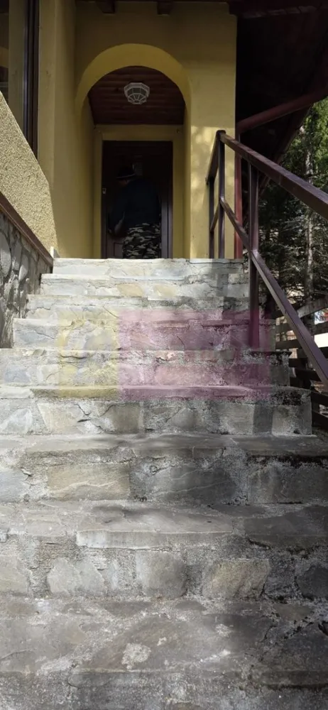 Vila duplex de vanzare cu 4 camere in Azuga