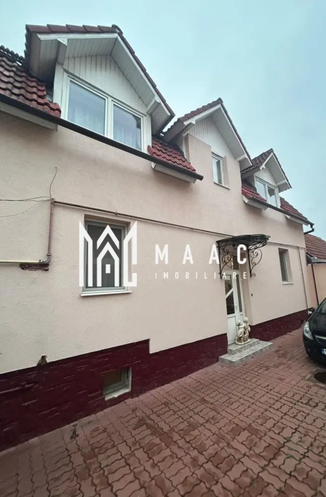 Casa Individuală | 260 MPU | Piscină Interioară | Curte Libera 100 MP - MAAC Imobiliare vă propune spre vânzare o proprietate rară și deosebit de versatilă, situată în Turnișor, într-un cartier liniștit și bine conectat cu orașul. Descrierea proprietății Casa este individuală și este formată din două corpuri distincte, oferind multiple posibilități de locuire, relaxare și divertisment. Corpul 1 – Locuința principală Suprafață utilă: aprox. 140 mp Compartimentare: 5 camere, bucătărie, 2 băi, pivniță, pod, cameră tehnică. Acest corp oferă spații generoase, luminoase și bine distribuite, potrivite pentru o familie numeroasă sau pentru cei care își doresc confort și intimitate. Corpul 2 – Relaxare & Entertainment Piscină interioară – suprafață: aprox. 60 mp Sală de oaspeți cu bar și biliard – suprafață: aprox. 60 mp Un spațiu ideal pentru petrecerea timpului liber, organizarea evenimentelor private sau pentru transformarea într-o zonă de wellness completă. Curtea Suprafață: aprox. 100 mp Complet pavată cu pișcoturi de beton Ușor de întreținut și perfectă pentru parcări sau zonă de recreere exterioară Alte beneficii Încălzire centrală proprie Proprietatea se vinde complet mobilată și utilată Posibilitate excelentă pentru locuință + zonă de agrement, spațiu de business, casă multifamilială sau investiție Pentru mai multe detalii sau pentru a programa o vizionare, vă rugăm să ne contactați, specificând ID: CP2835317 }}