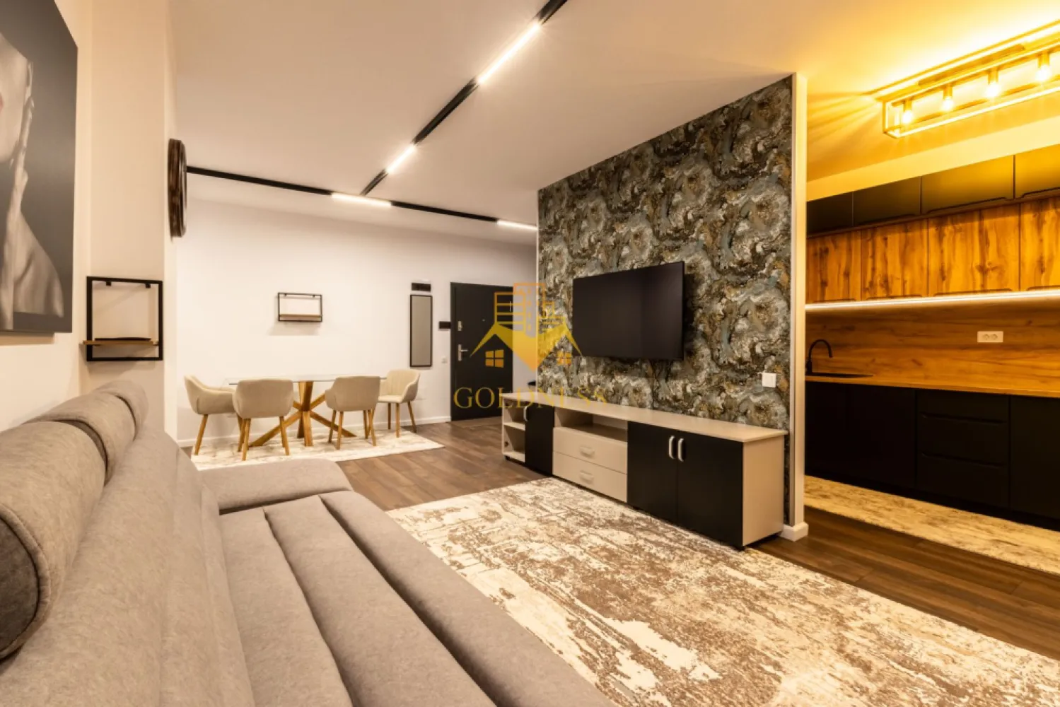 2 camere, bloc nou,parcare, Iris, Junior Zona Fabricii,LIDL,Elite City - GOLDNESS Imobiliare vă propune spre închiriere un apartament cu 2 camere complet mobilat și utilat, la Parter într-un imobil de 7 etaje, în Cartierul Iris. Dispune de loc de parcare subterana! Se află în apropierea stațiilor de transport în comun, magazine, restaurante, spații verzi, farmacii, etc. Apartamentul este compartimentat astfel: - dormitor cu pat matrimonial, dressing, noptiere - living cu bucatarie open space complet utilată și mobilată, canapea extensibilă, loc de servit masa - baie cu cada, calorifer port prosop și dulap pentru depozitare. - terasa de 14 mp. Imobilul este dotat cu toate cele necesare- centrală proprie, frigider, aragaz, hotă, mașină de spălat haine, etc. Dacă sunteți interesați de acest apartament și doriți să îl vizionați, dar și pentru alte oferte nu ezitați să ne contactați telefonic sau prin e-mail. Vă stăm la dispoziție! Pentru intermediere se percepe un comision de 50% din prețul chiriei! }}