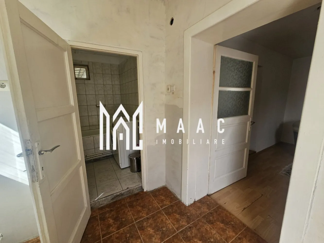 Casa individuala | Necesita renovare | Acces auto | Tiglari
