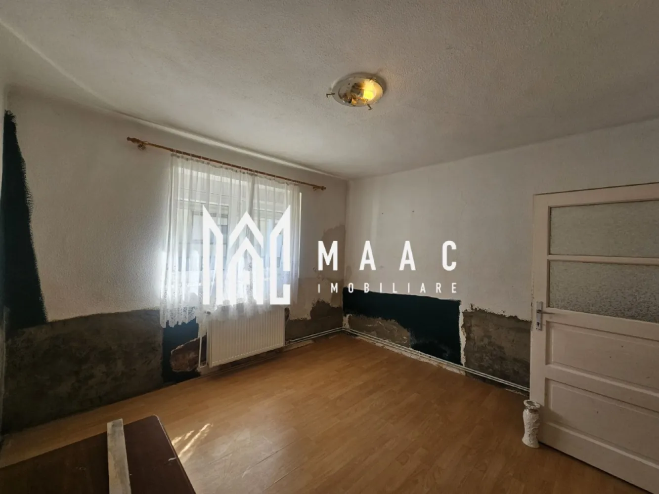 Casa individuala | Necesita renovare | Acces auto | Tiglari