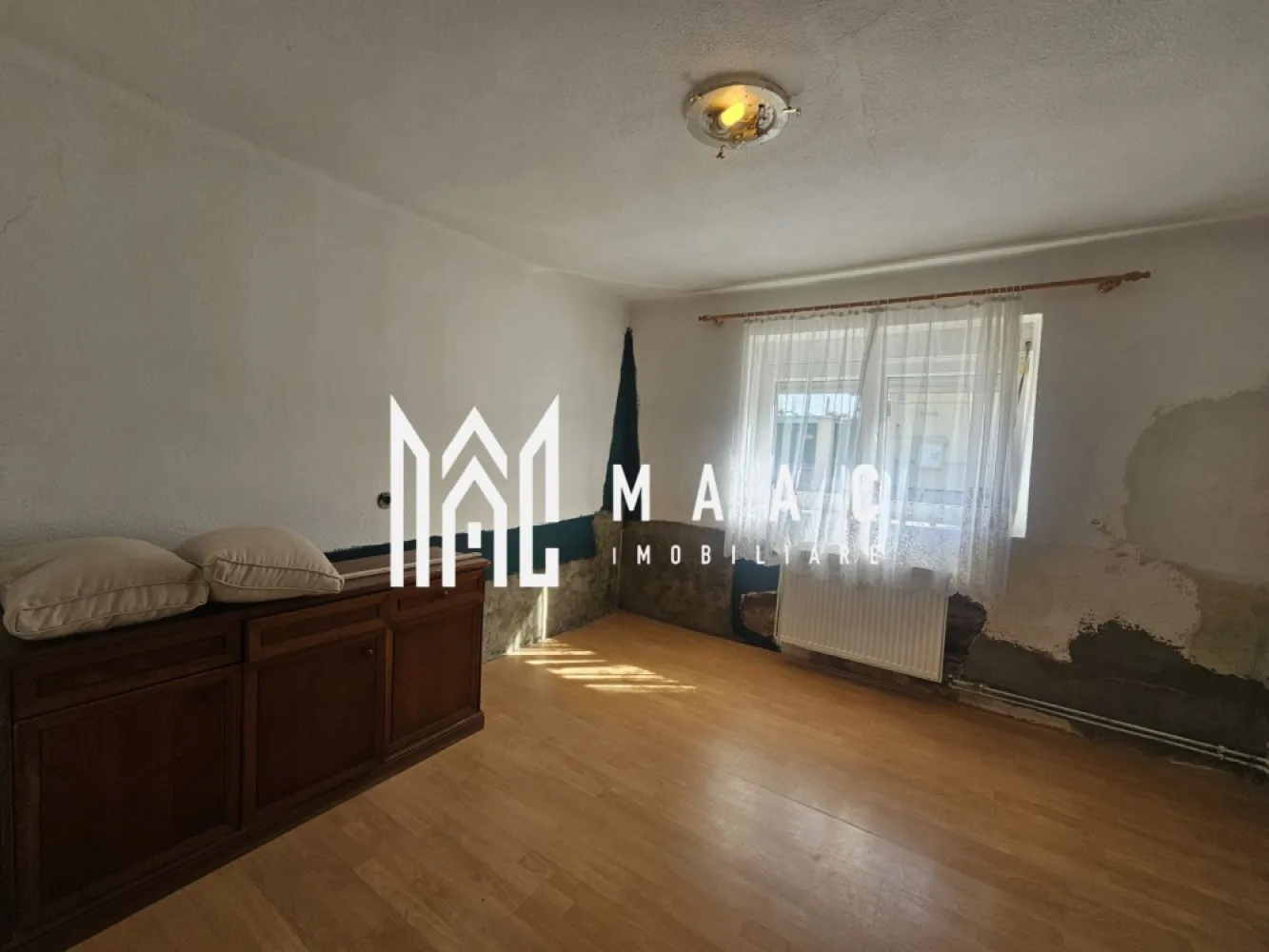 Casa individuala | Necesita renovare | Acces auto | Tiglari