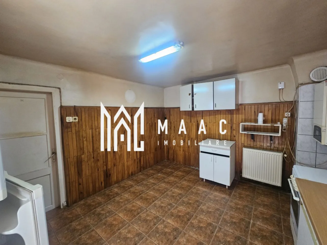 Casa individuala | Necesita renovare | Acces auto | Tiglari