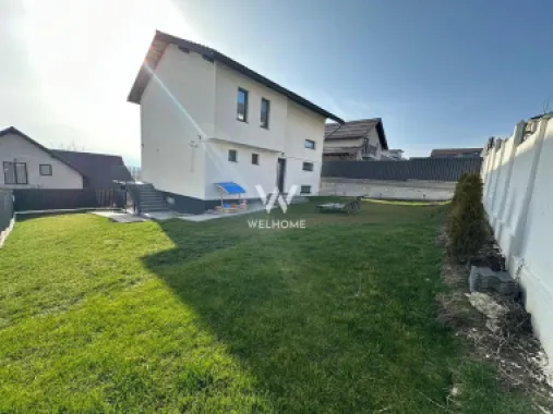 Casă individuală modernă cu garaj - teren 400 mp – Sura Mare