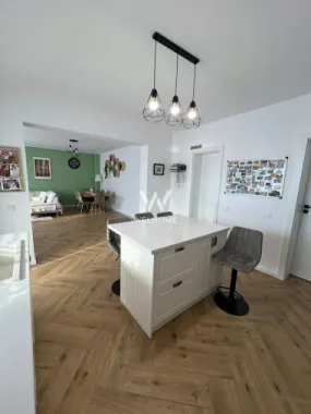 Casă individuală modernă cu garaj - teren 400 mp – Sura Mare