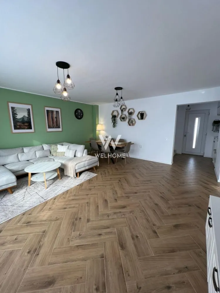 Casă individuală modernă cu garaj - teren 400 mp – Sura Mare