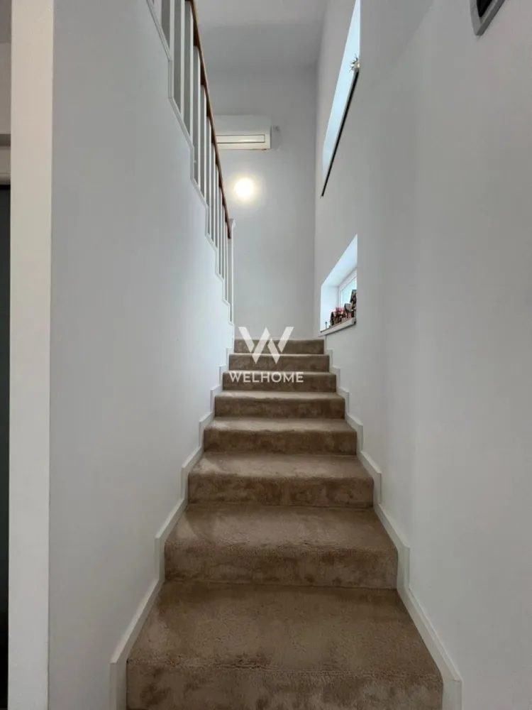 Casă individuală modernă cu garaj - teren 400 mp – Sura Mare