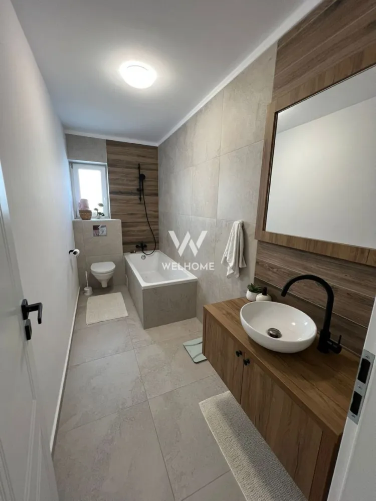 Casă individuală modernă cu garaj - teren 400 mp – Sura Mare