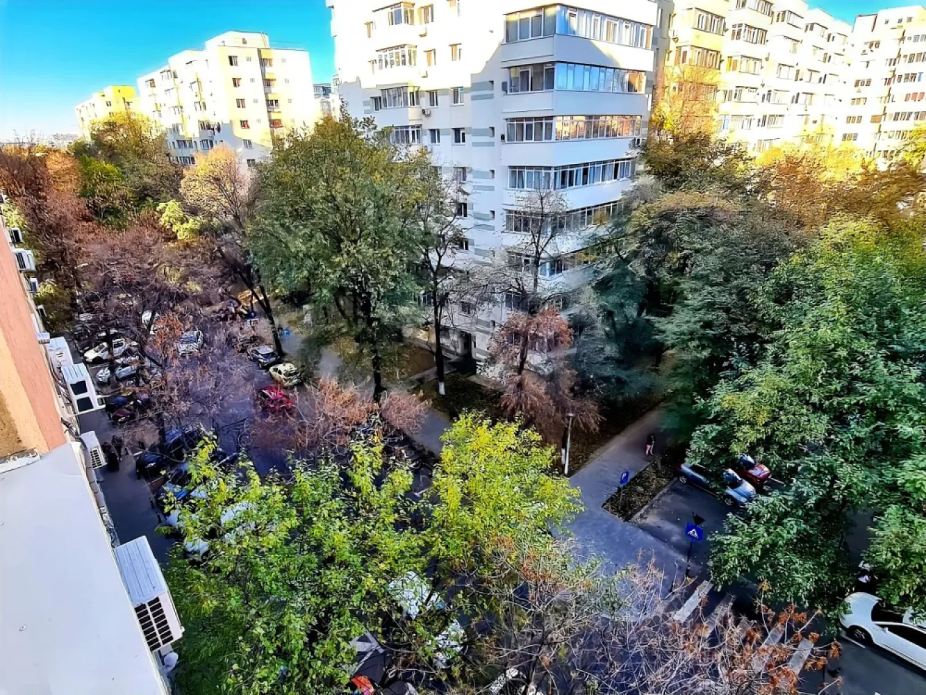 Ag BRASADAS închiriază Ap 2 cam. deosebit Et 6/10 zona TEI.