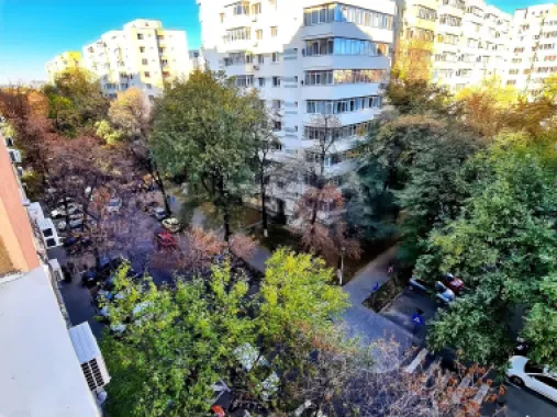 Ag BRASADAS închiriază Ap 2 cam. deosebit Et 6/10 zona TEI.