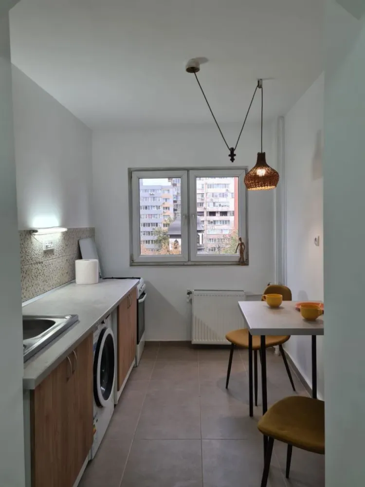 Ag BRASADAS închiriază Ap 2 cam. deosebit Et 6/10 zona TEI.