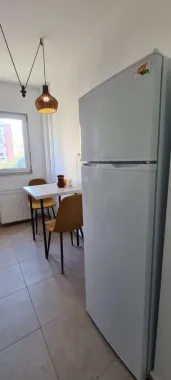 Ag BRASADAS închiriază Ap 2 cam. deosebit Et 6/10 zona TEI.