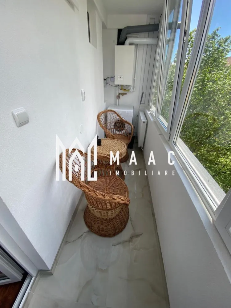 Apartament 2 camere | Renovat | Balcon | Cedonia - MAAC Imobiliare vă propune spre achiziție un apartament cu 2 camere nedecomandat, situat la etajul 4 al unui imobil cu acoperiș din țiglă, poziționat într-una dintre cele mai căutate zone ale orașului – Cedonia, chiar vizavi de Liceul Pedagogic. Proprietatea se remarcă printr-un design contemporan, finisaje de calitate și spații atent optimizate. Lumina naturală abundentă pune în valoare pardoseala din parchet de lemn, iar vederea spre grădină creează o atmosferă calmă și relaxantă. Apartamentul este alegerea ideală pentru un cuplu sau pentru o persoană care își dorește un spațiu modern, primitor și eficient compartimentat. Suprafață utilă: 36 mp Balcon: 3 mp Etaj: 4/4, cu acoperiș deasupra Stare: complet renovat, gata pentru mutare Locația este un real atu: Acces rapid la cinematografe, muzee, restaurante și zone de divertisment, iar parcurile din apropiere oferă spații verzi perfecte pentru plimbări și relaxare. Transportul în comun este la doar câțiva pași, facilitând deplasările rapide în orice direcție a orașului. Dacă îți dorești un apartament modern, luminos și excelent poziționat, te invităm să programezi o vizionare. MAAC Imobiliare – găsim locul potrivit pentru tine. ID: CP2817289. }}
