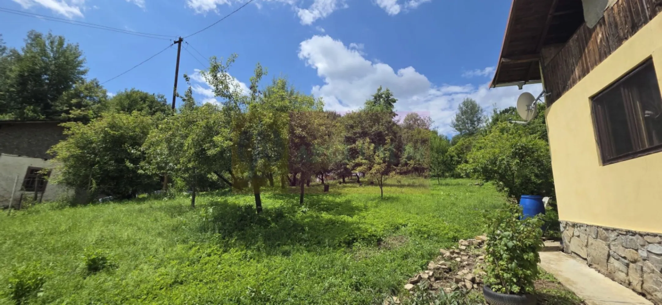 Cabana cu 5 camere de vanzare in Provita