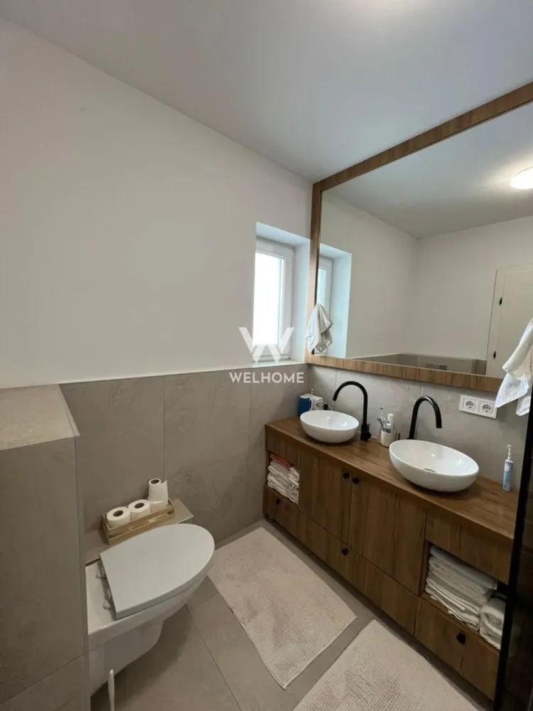 Casă individuală modernă cu garaj - teren 400 mp – Sura Mare