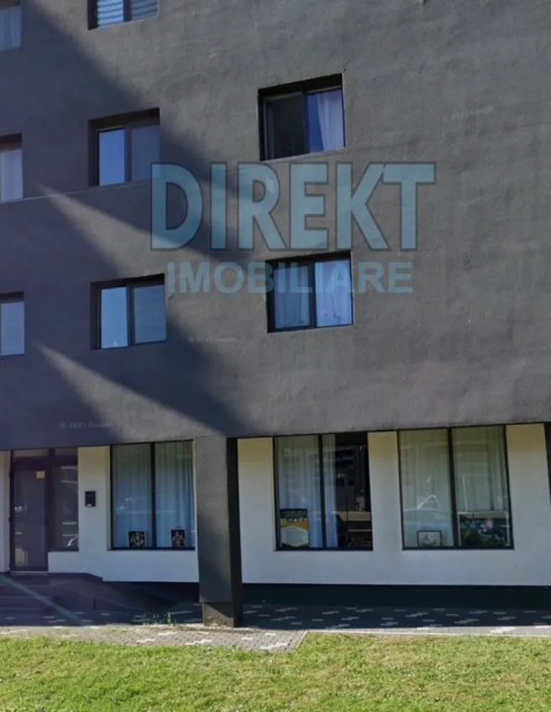 Spatiu comercial , zona Clinica Sanovil - Agentia Direkt Imobiliare propune spre vanzare spatiu comercial in suprafata de 87 mp utili. Imobilul este pozitionat la parterul unui imobil de tip bloc, constructie noua , este compartimentat , racordat la utilitati , dispune de vitrina stradala . Imobilul este inchiriat in prezent si poate fi preluat impreuna cu chiriasii existenti. }}