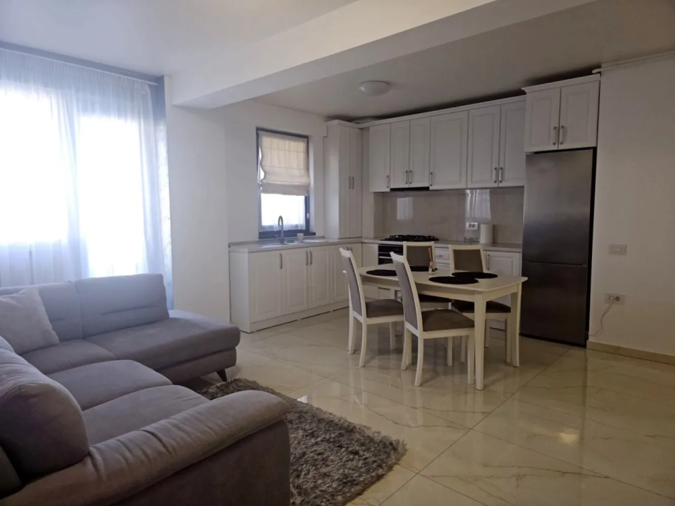 Exclusiv MAG Invest: Apartament 68 mp, parcare inclusă -Micro 17