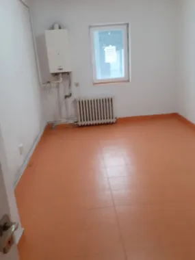 Spatiu comercial , zona Spitalul Judetean