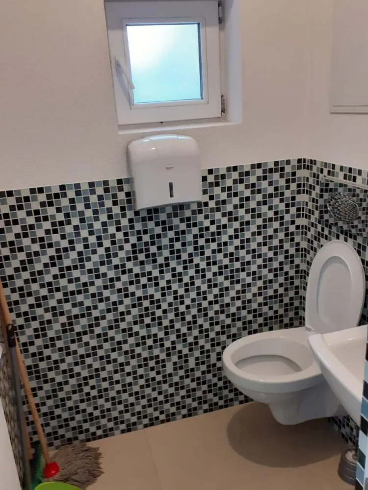 Spatiu comercial , zona Spitalul Judetean