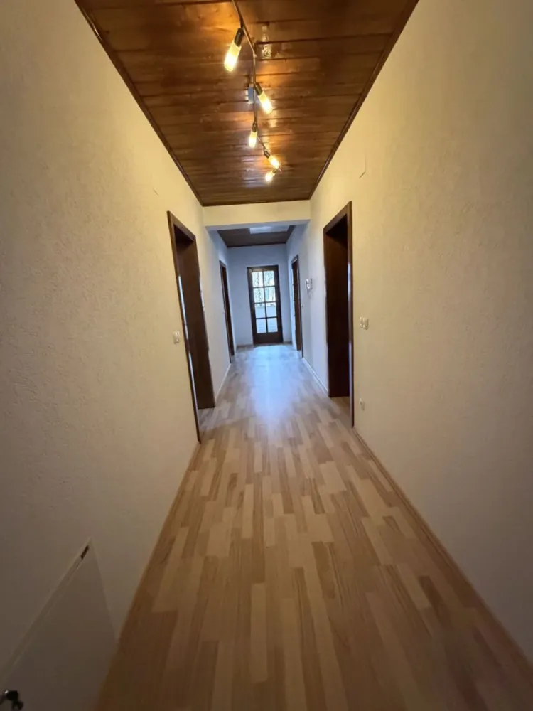 Casa individuala,situata in zona strada Crinilor