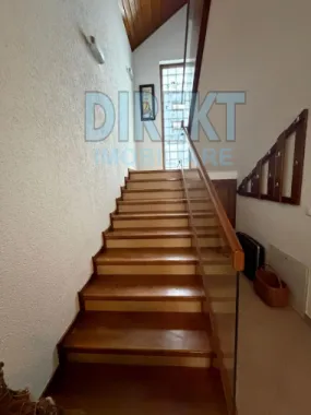 Casa individuala,situata in zona strada Crinilor