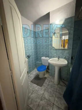 Apartament etaj 2 , zona Stefan cel Mare