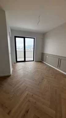 Apartament , spatios , bloc nou cu lift !