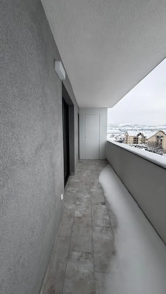 Apartament , spatios , bloc nou cu lift !