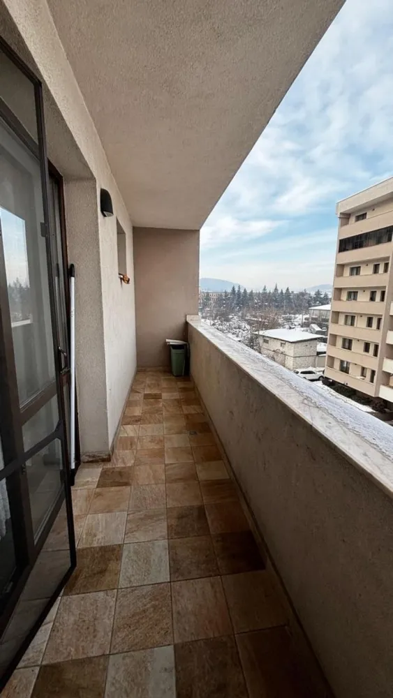 Apartament 3 camere , zona Isu , etaj 3 !