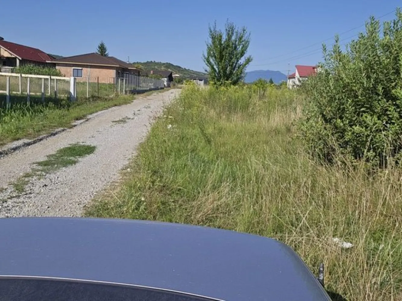 Teren intravilan 31 ari , zona Unirea - Direkt Imobiliare propune spre vanzare teren intravilan situat in cartier Unirea , strada Pomilor. Terenul are o suprafata de 3200 mp , inclinatie -plat , ideal constructie case, utilitati in zona. Nu se vinde parcelat . Pret vanzare 3500 Euro / ar }}