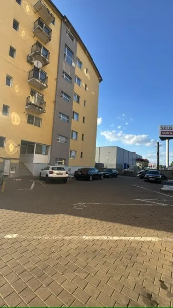 Apartament spațios, 4 camere, 120 mp, etaj 5/5, bloc nou cu lift