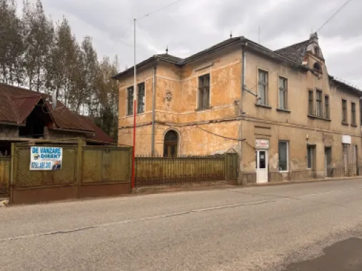 Spatiu comercial + Apartament de locuit