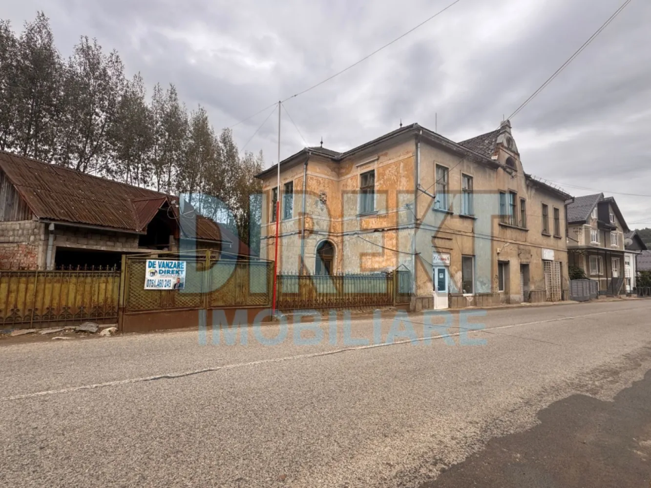 Spatiu comercial + Apartament de locuit