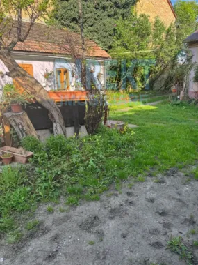 Casa 3 camere , 500 mp teren , zona C.R.Vivu