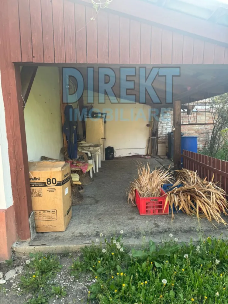 Casa 3 camere , 500 mp teren , zona C.R.Vivu