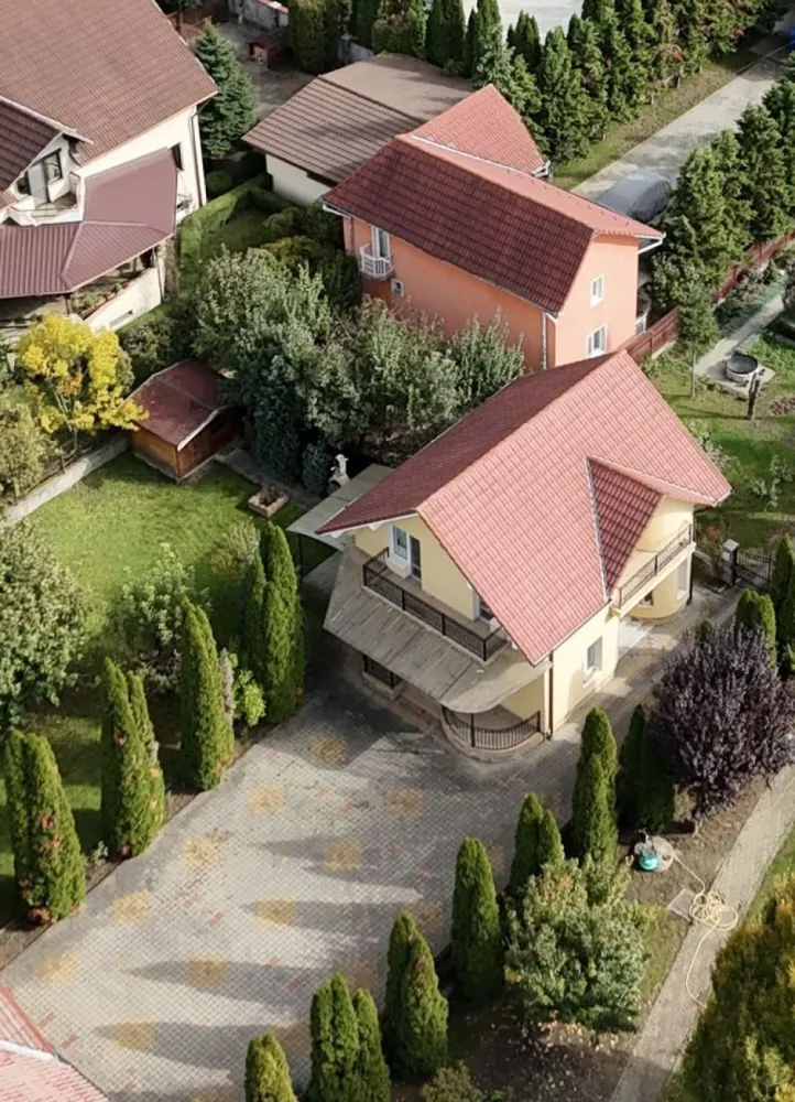 Casa individuala , zona Hotel Diana