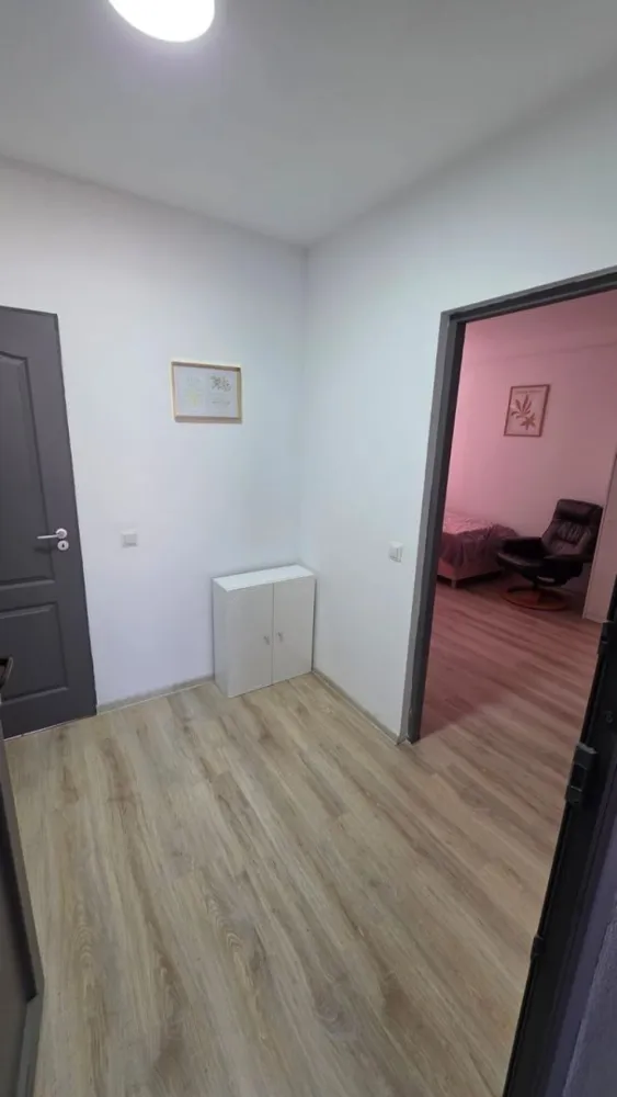 De vanzare hala+teren +2 apartamente la doar 7 km Bistrita