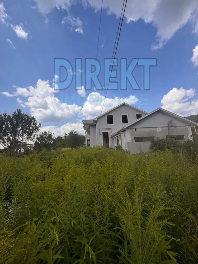 Casa individuala , cu piscina interioara , zona Strada Valea Budacului