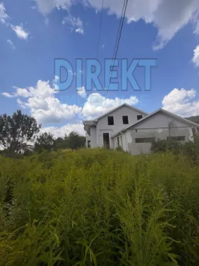 Casa individuala , cu piscina interioara , zona Strada Valea Budacului